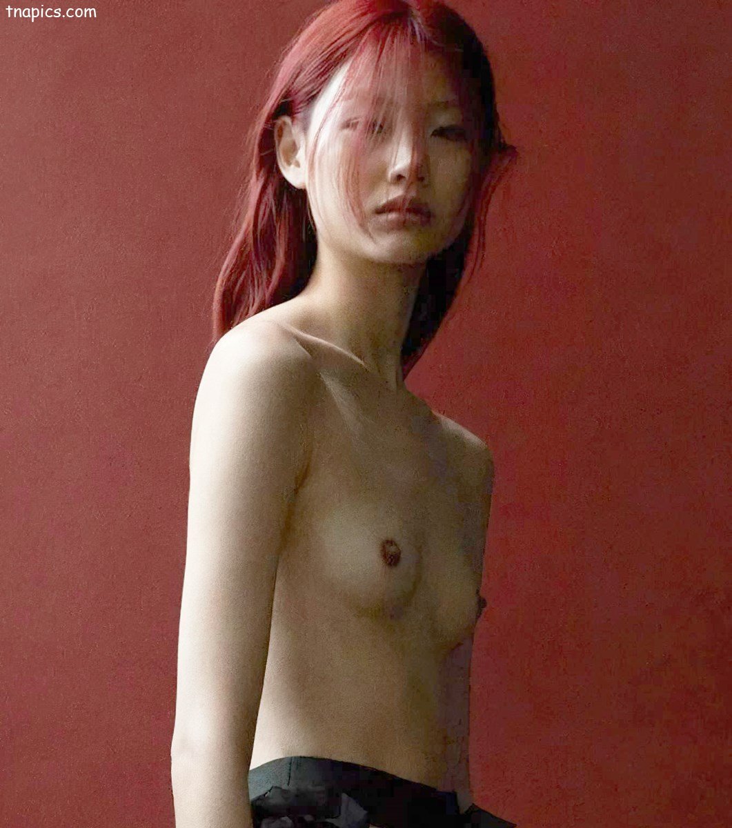 Hoyeon Jung nude 4