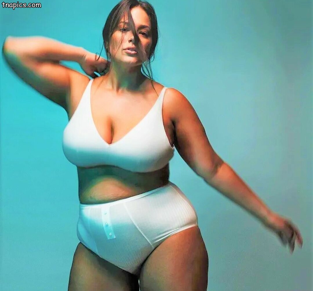 Ashley Graham naked 46