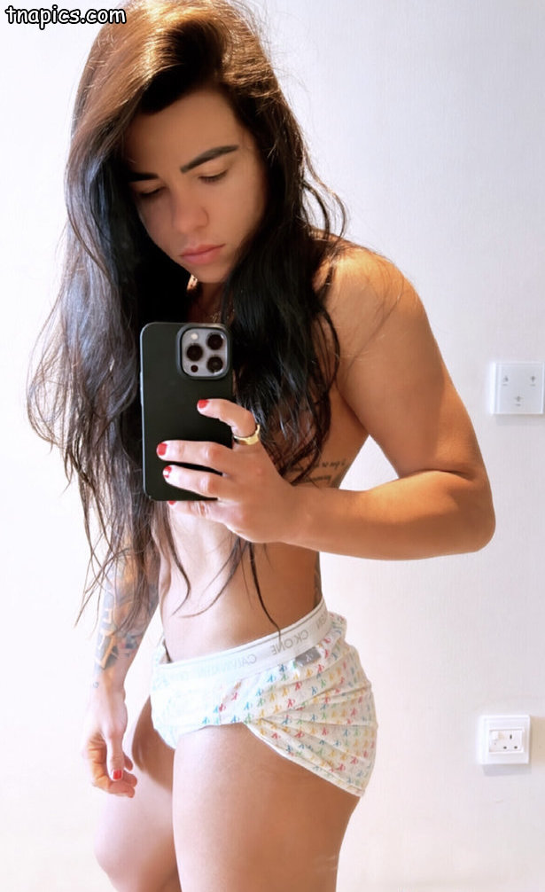 Claudia Gadelha nude 21