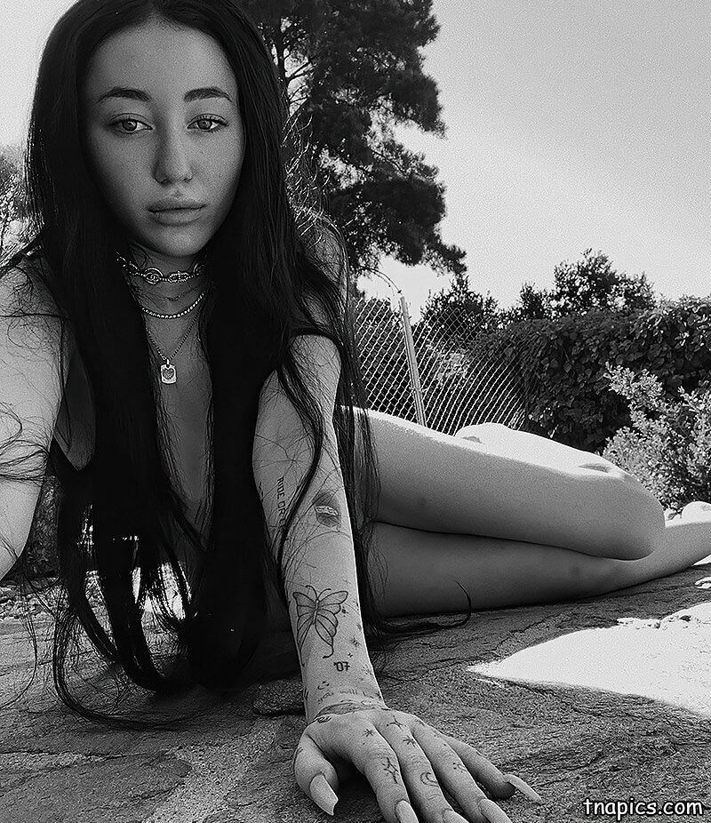 Noah Cyrus Nude 51