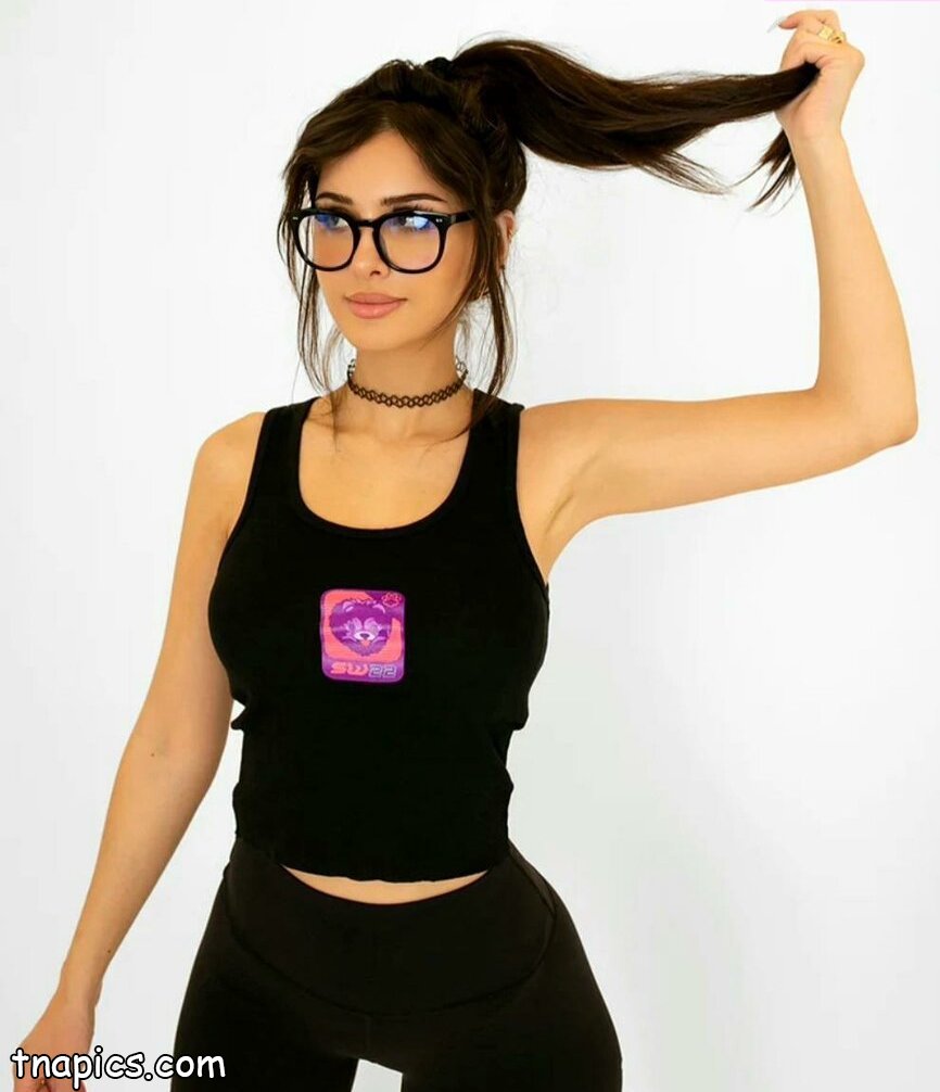 Sssniperwolf Nude 27