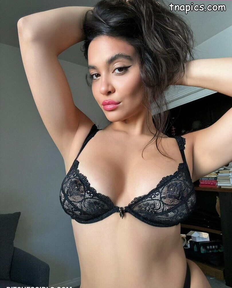 Stella Hudgens Nude 14