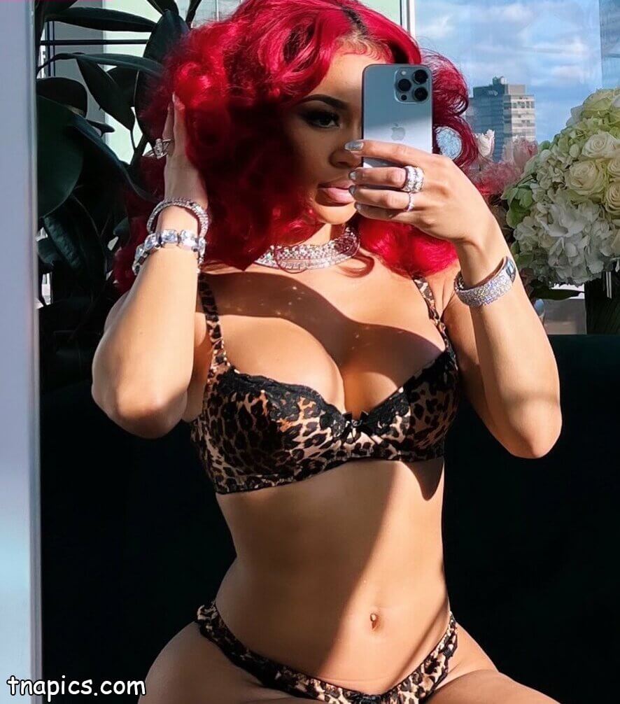 Saweetie Nude 22