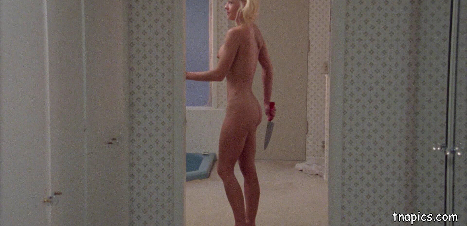 Linnea Quigley Nude 9