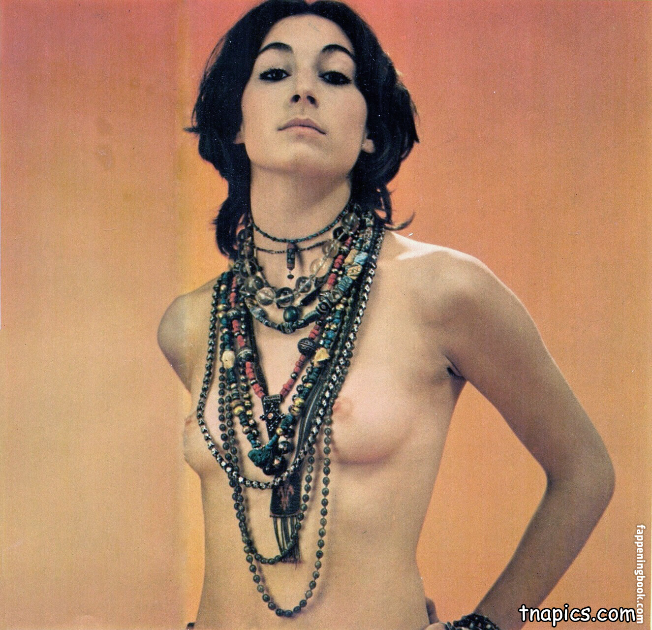 Anjelica Huston Nude 3